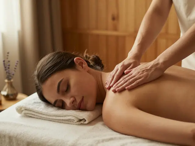 Jak relaxační masáž může pomoci při PMS: přirozená úleva pro tělo i mysl